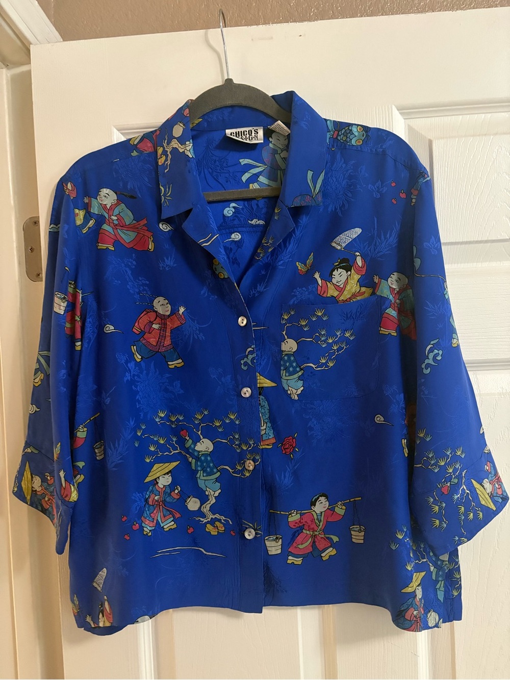 100% silk Chico's button up collared blouse top 3/4 sleeve quiet luxury M